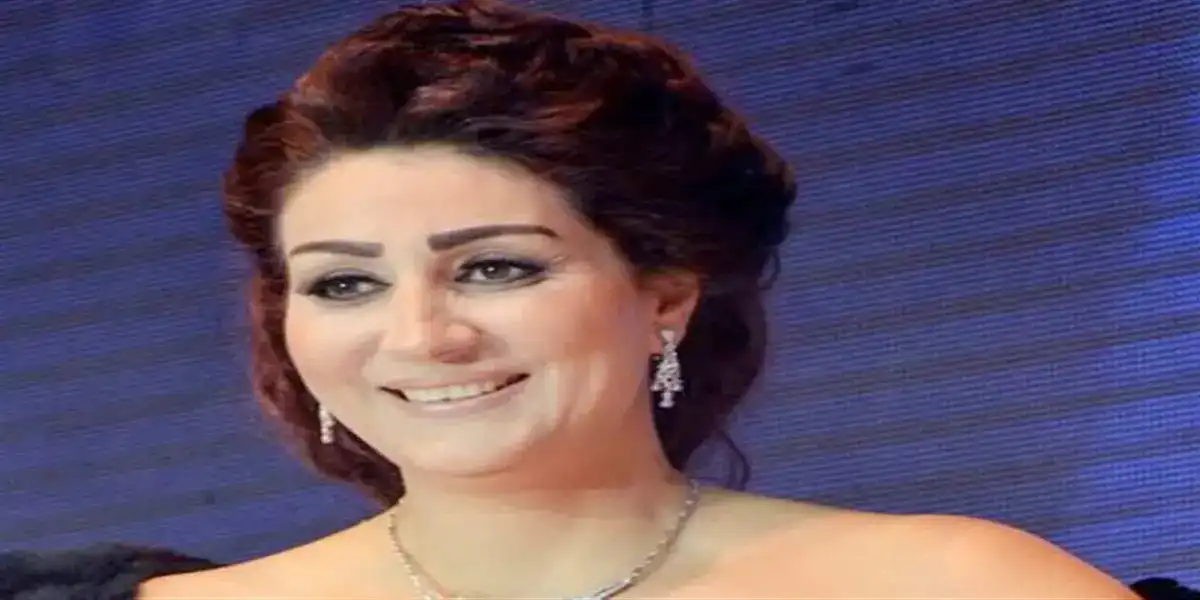 الفنانة المصرية وفاء عامر