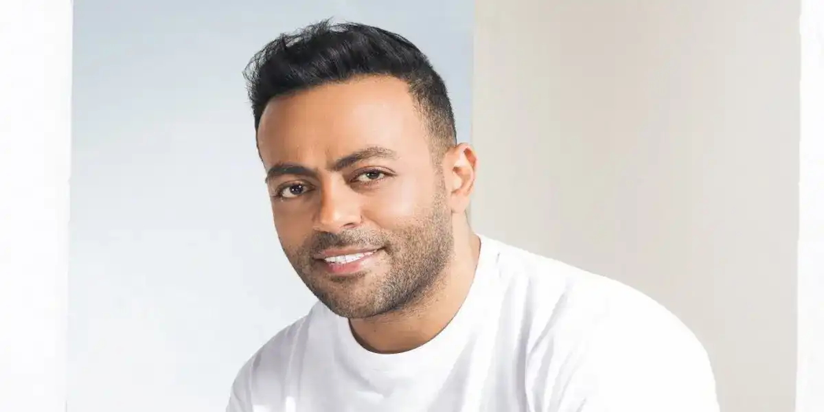 الفنان المصري تامر عاشور