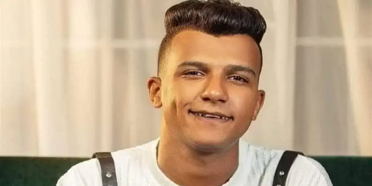 مطرب المهرجانات المصري عصام صاصا