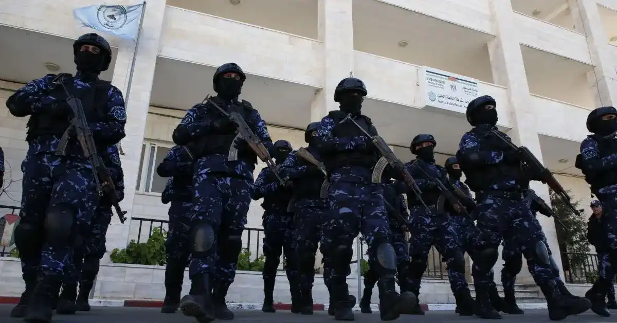 عناصر من الامن الفلسطيني