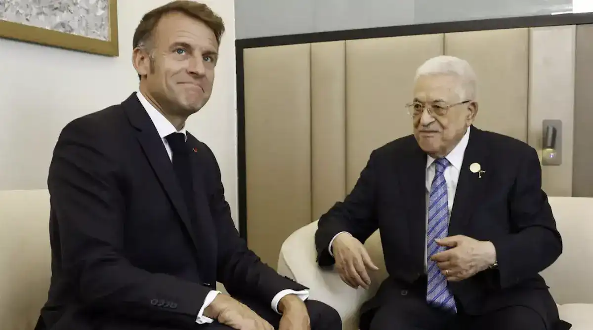 الرئيس عباس والرئيس ماكرون