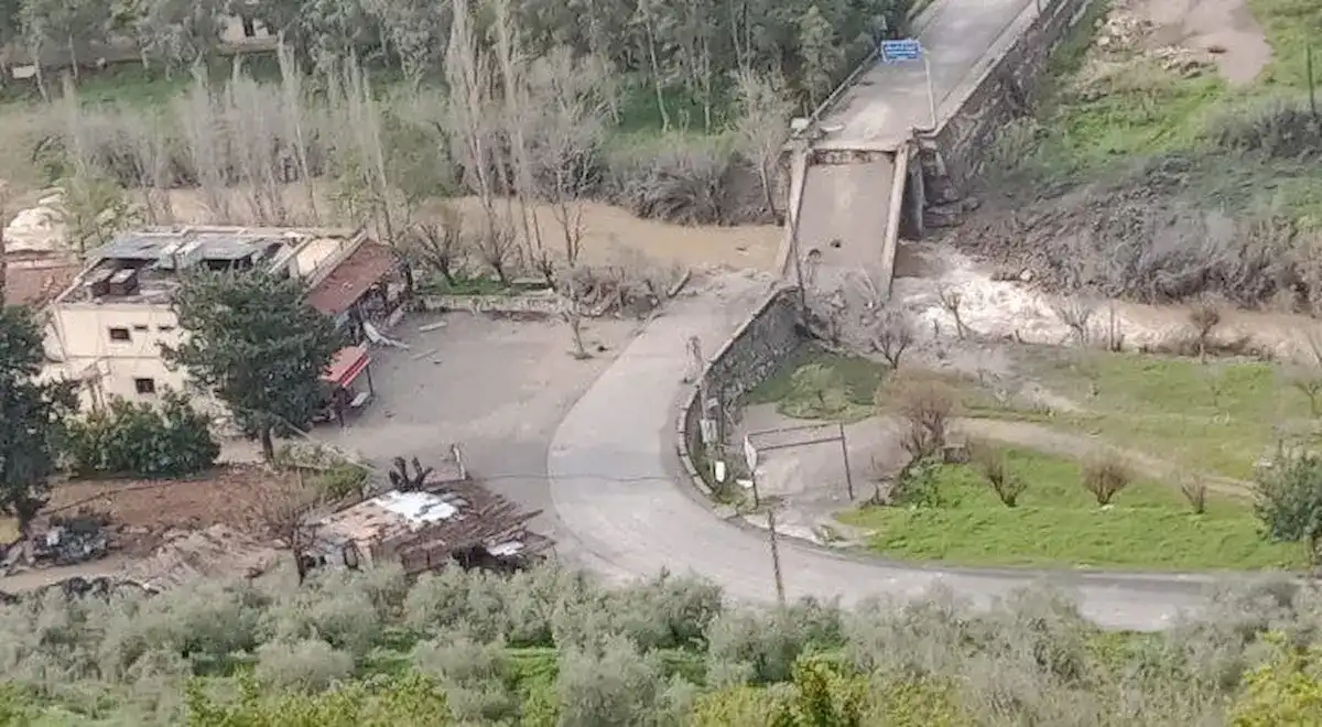 قصف الجسور في الجنوب