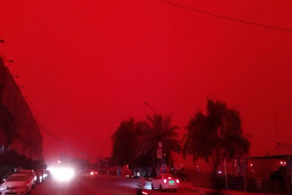 العاصفة الحمراء