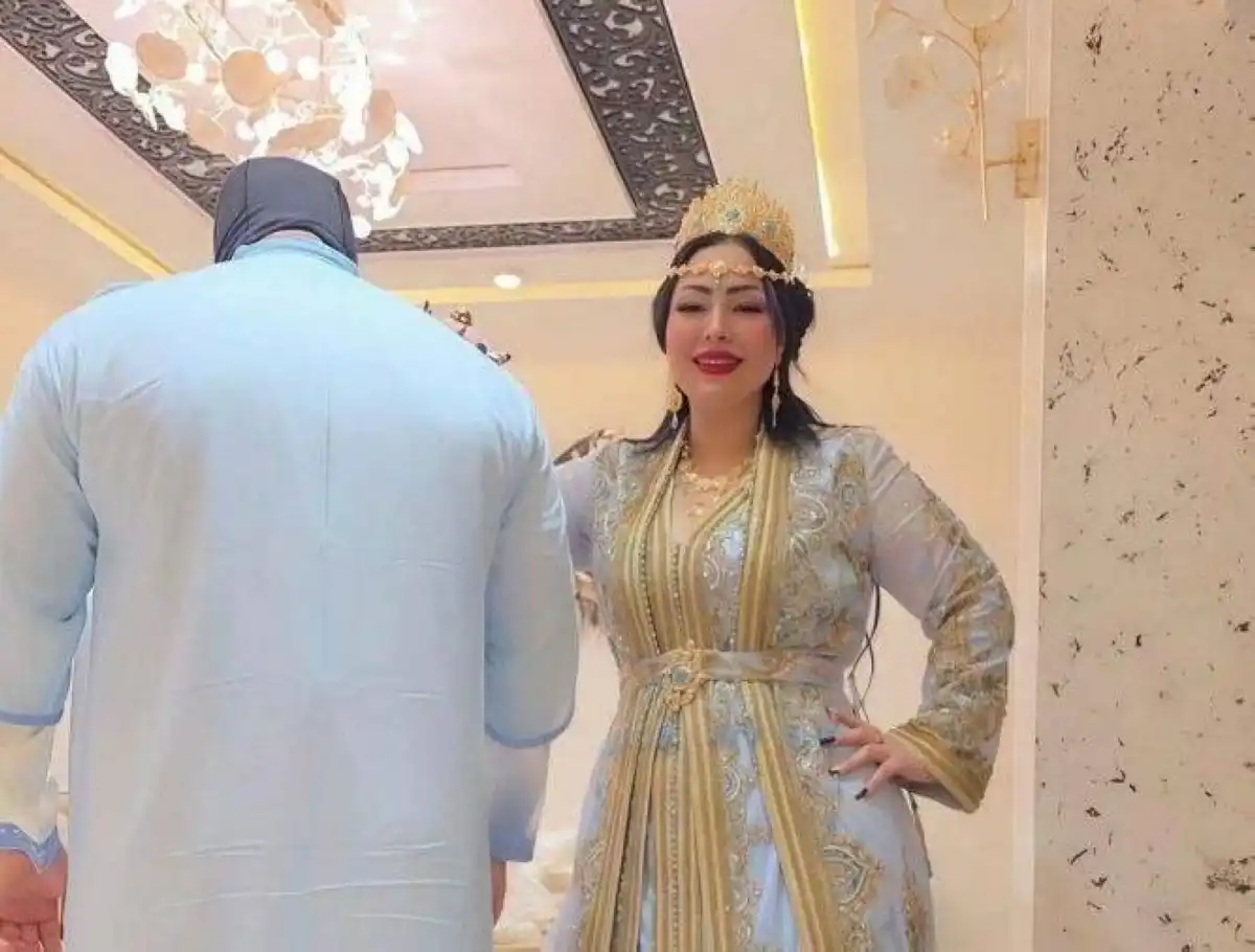 أزمة مغنية الراي وردة الجزائرية