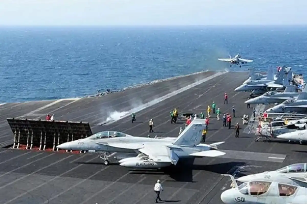 حاملة الطائرات الأمريكية جورج بوش