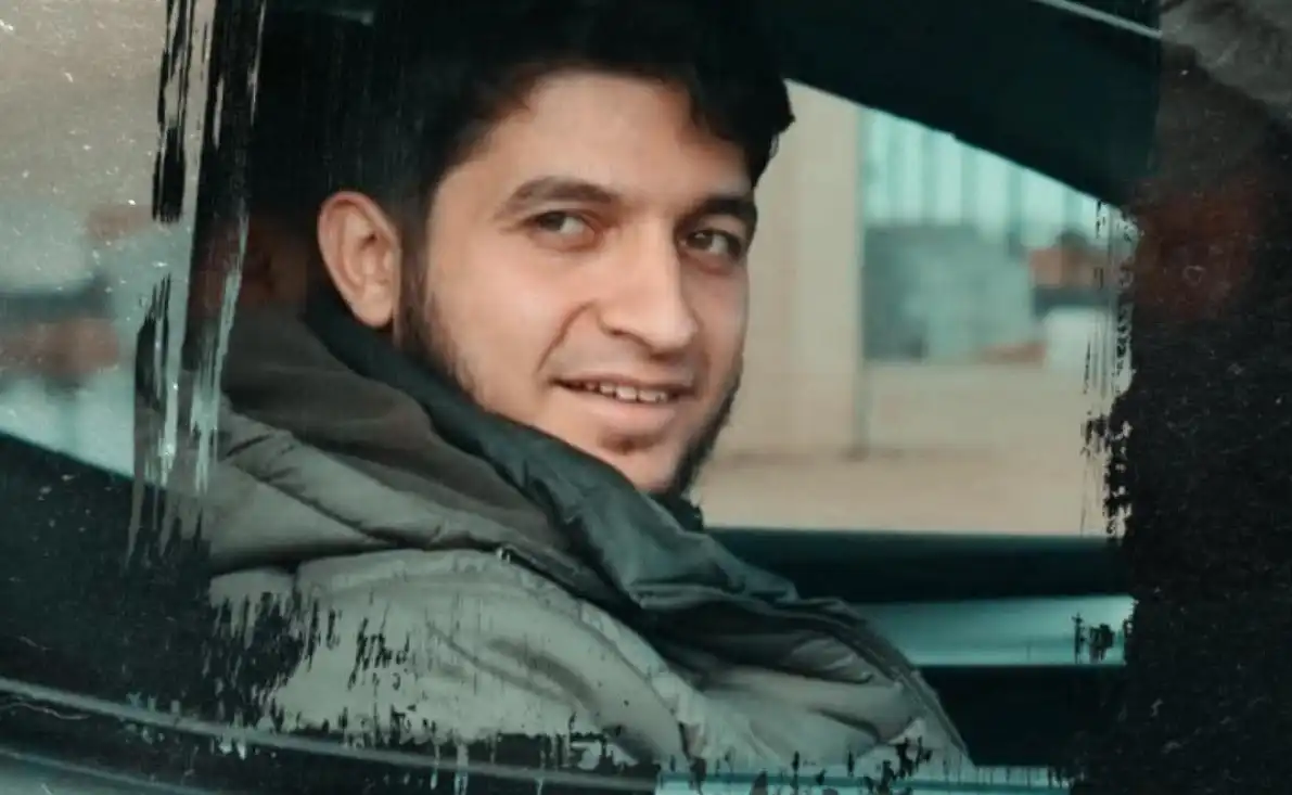 عزام الحية