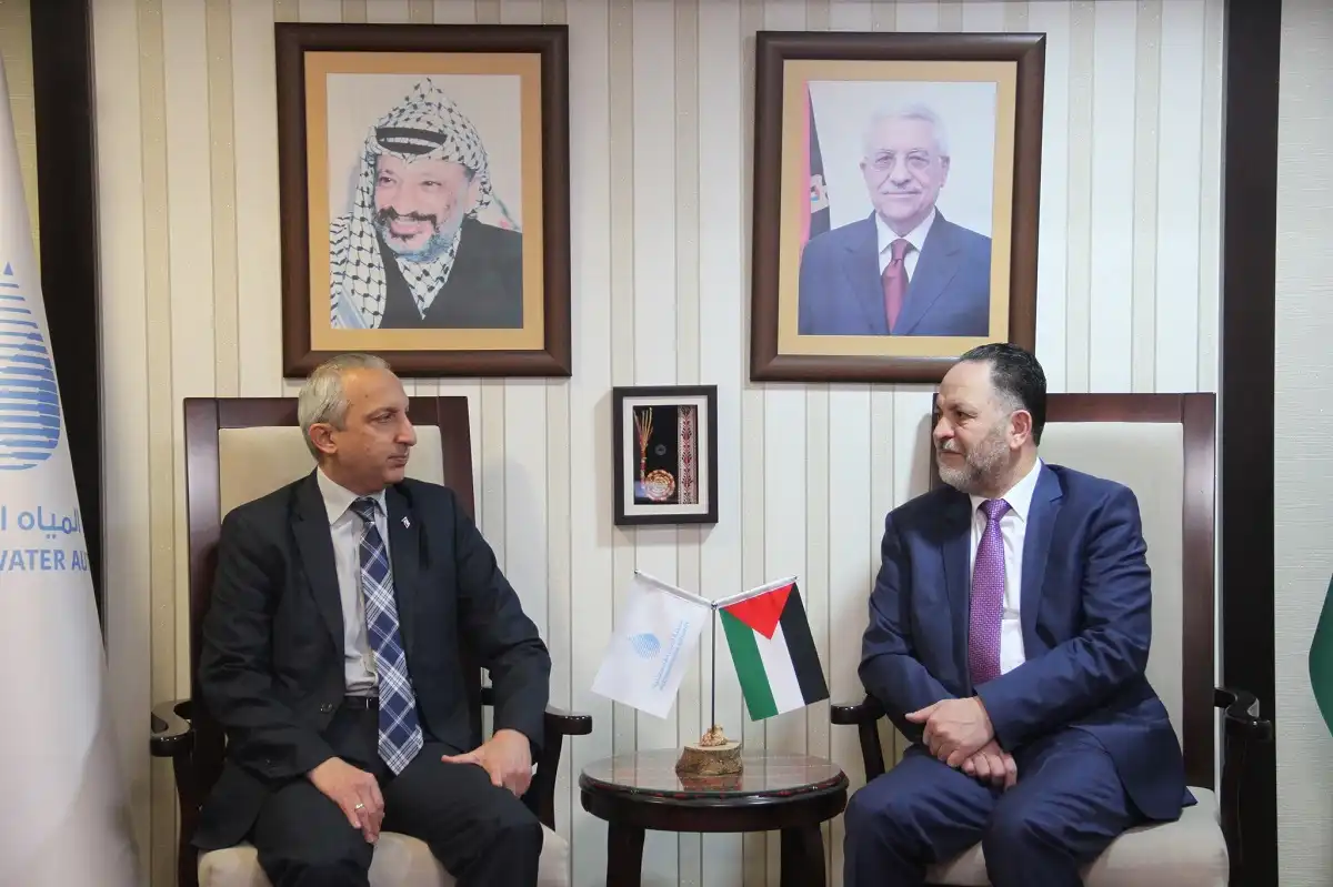 رئيس سلطة المياه والسفير التركي