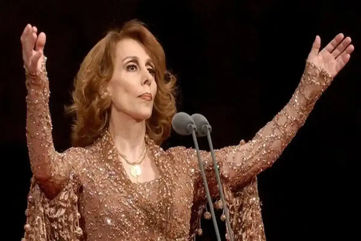 الفنانة اللبنانية فيروز