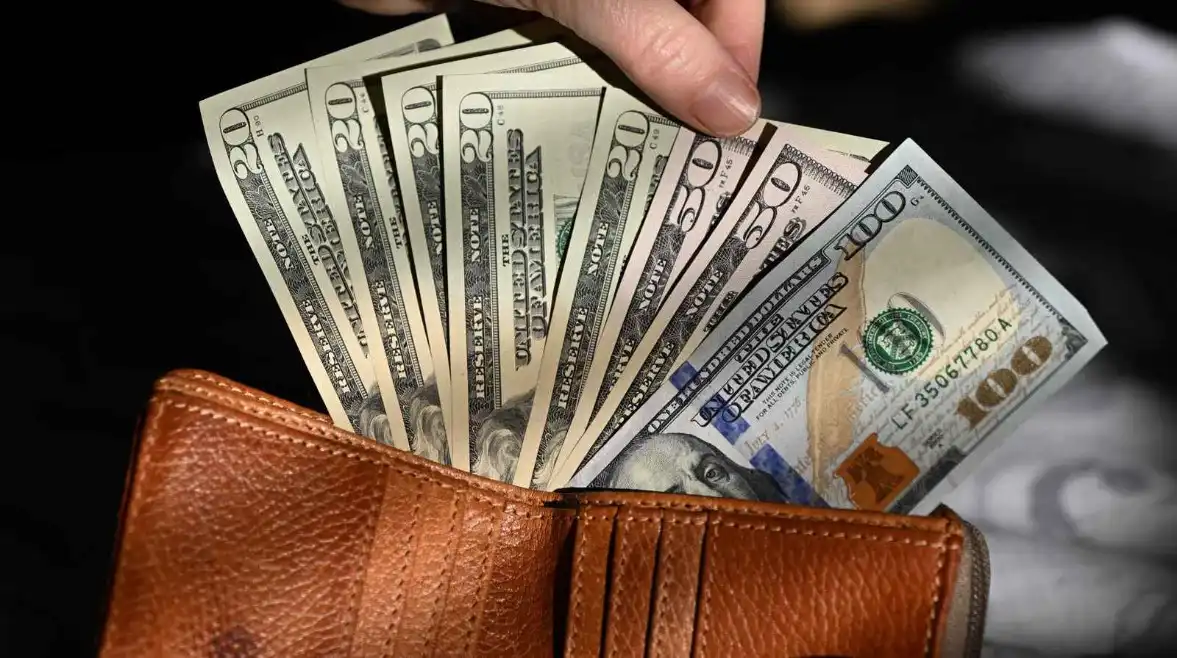 سعر الدولار مقابل الجنيه المصري اليوم