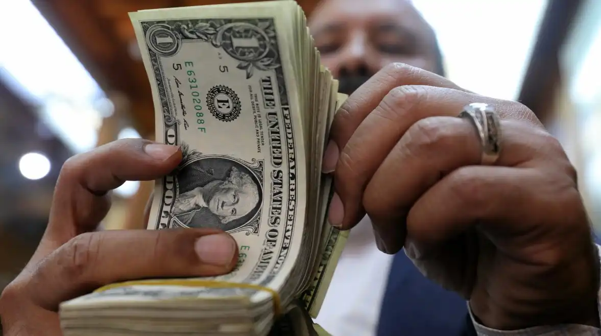 سعر الدولار مقابل الجنيه المصري