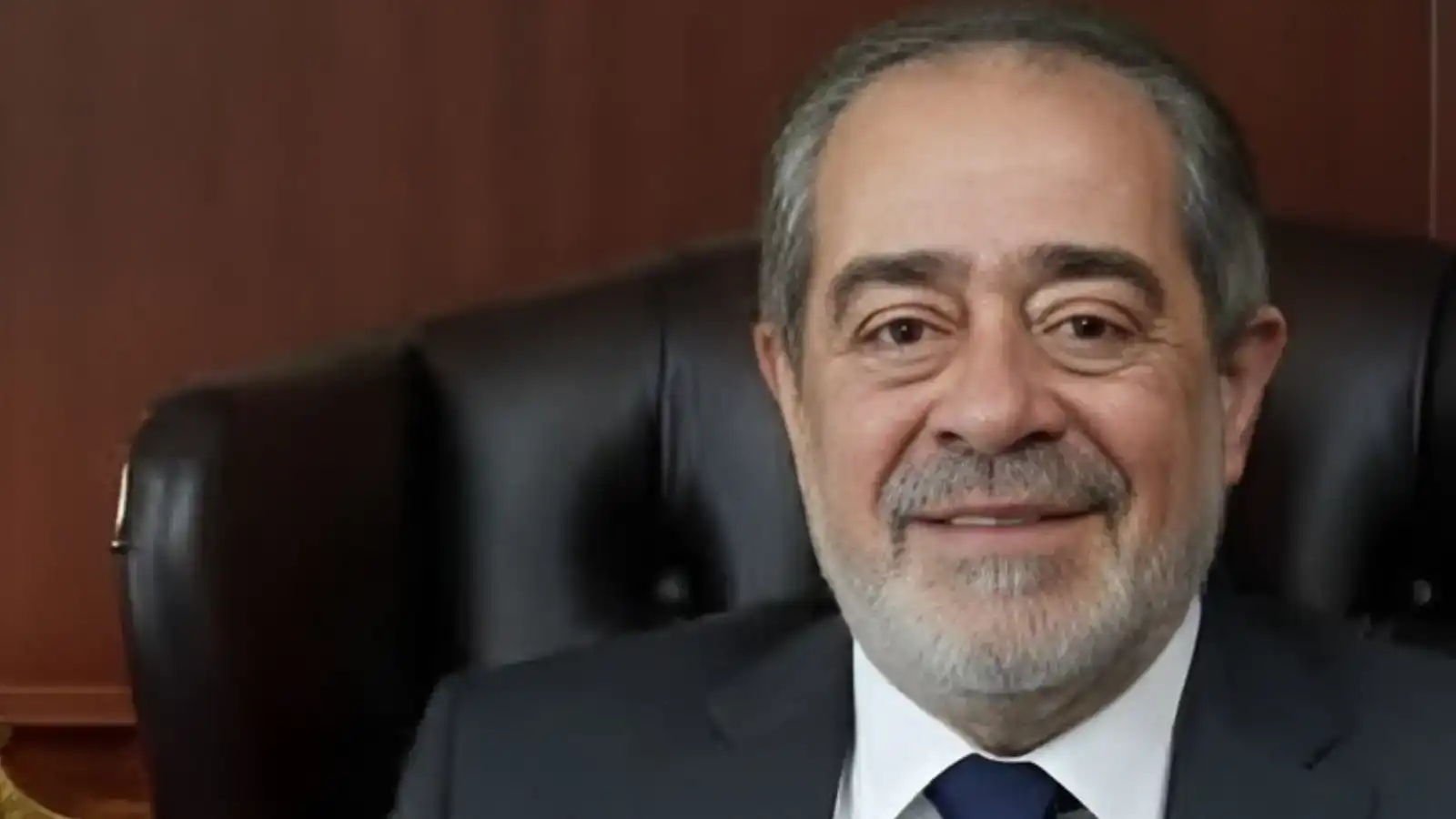 الفنان أسامة السيد يوسف