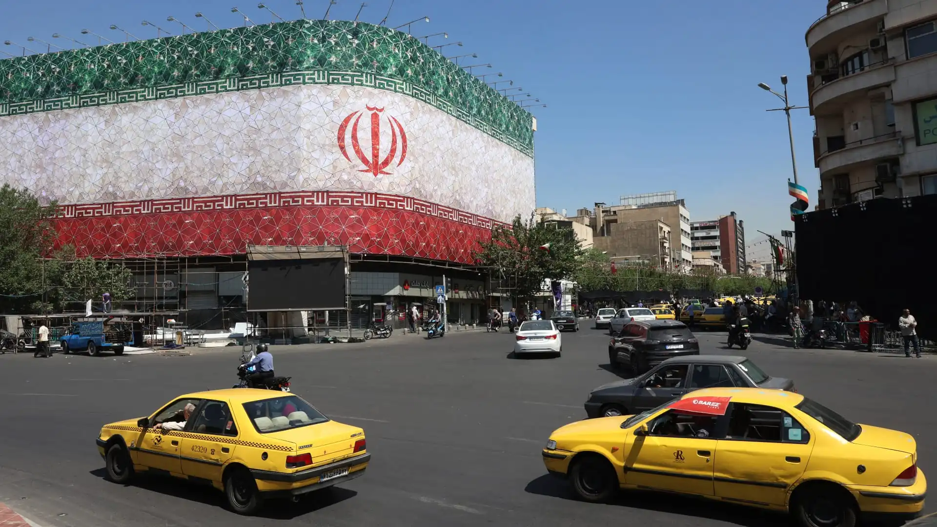 إيران