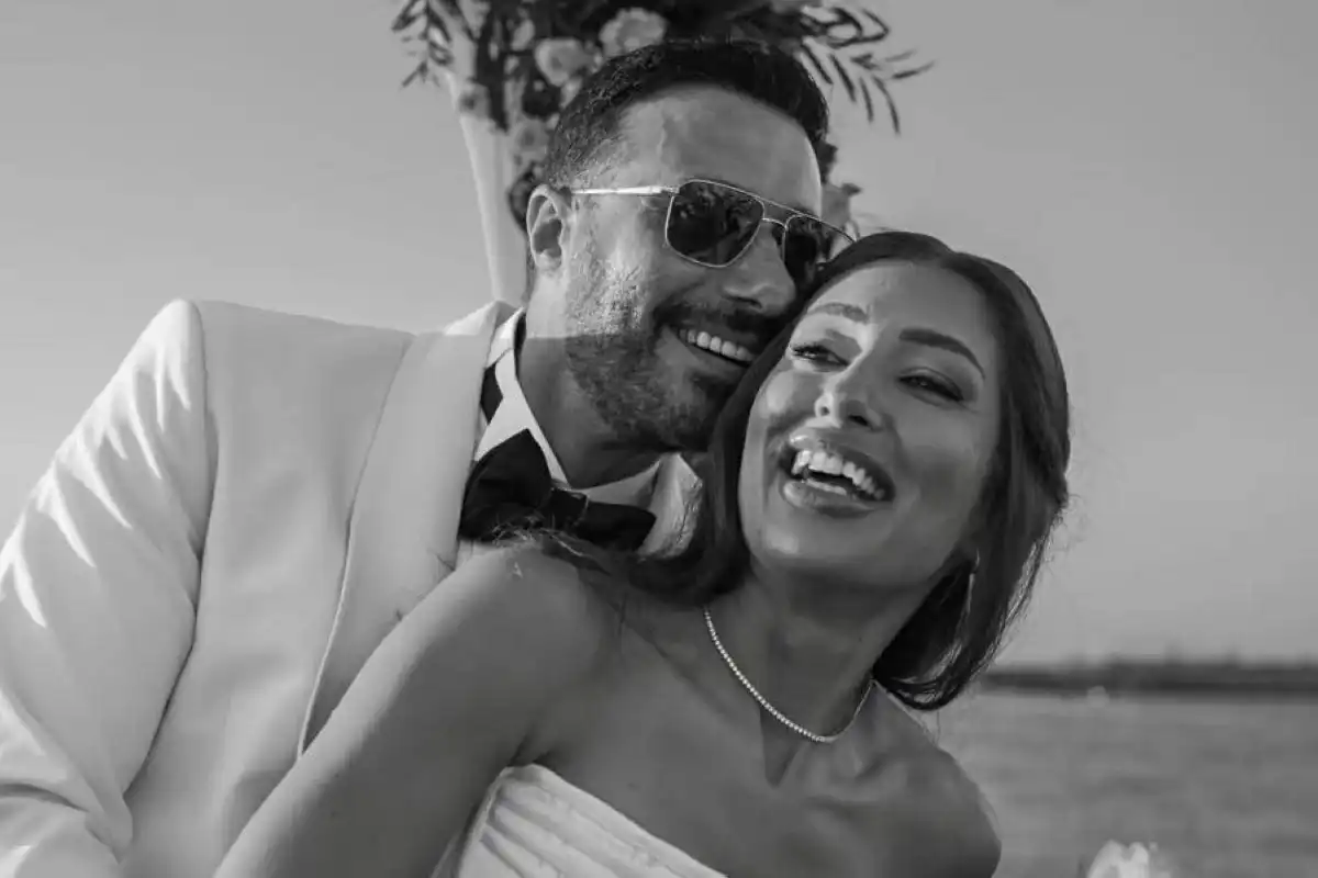 ما لفت الأنظار في أول صورة لـ أحمد السعدني وميرنا الهلباوي بعد الزواج؟