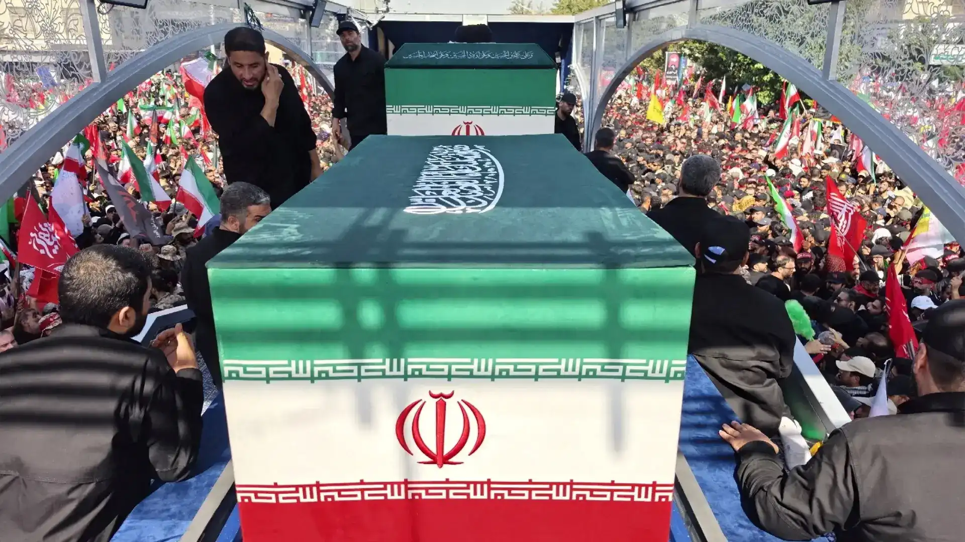 تشييع جثمان خامنئي