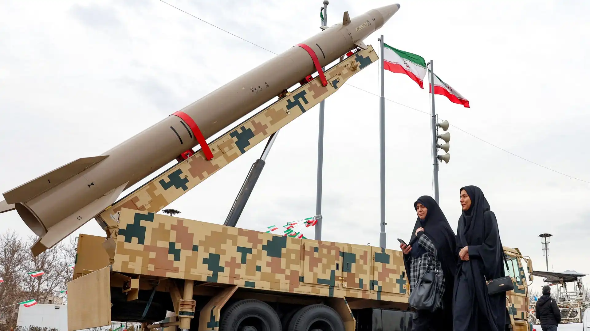 إيران