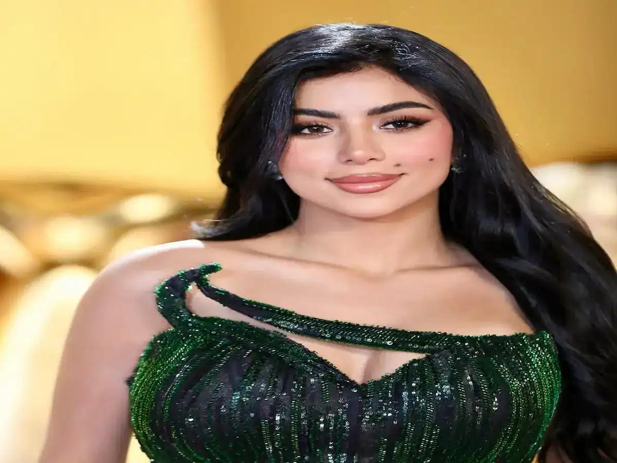 كارولين عزمي تكشف حقيقة خطوبتها