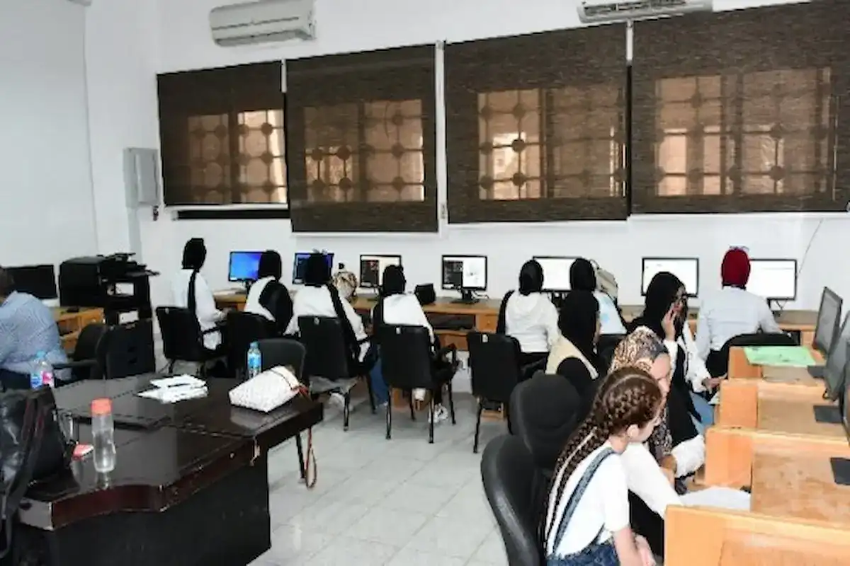 قائمة الكليات المتاحه للمرحله الثانية 2026 أدبي في مصر
