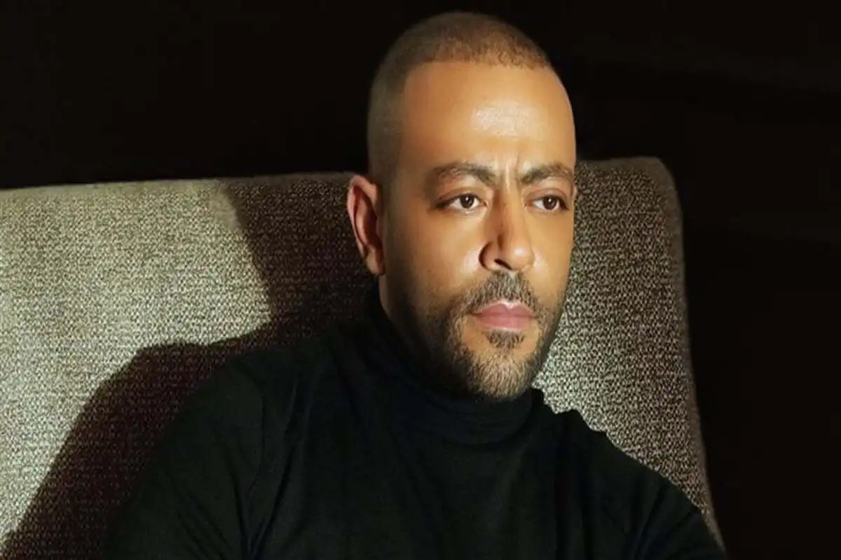 تامر عاشور والعامل المفصول