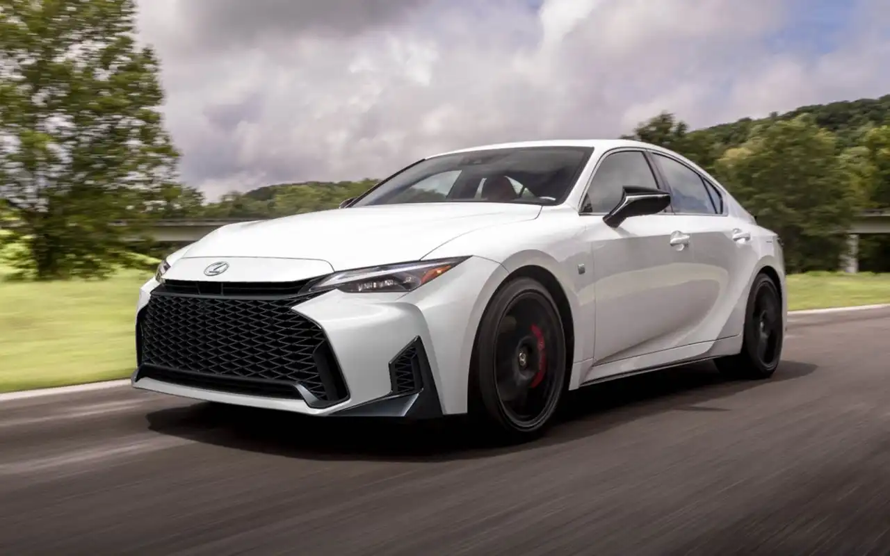 لكزس IS 350 F Sport 2026