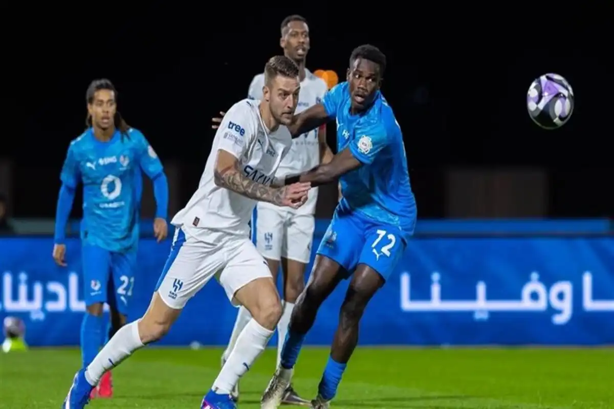 الهلال ضد نيوم