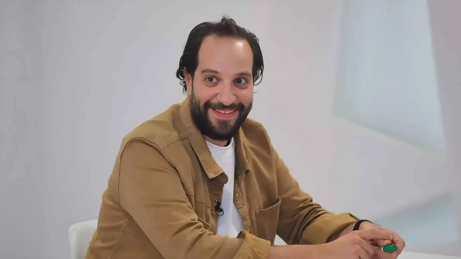 "مين.. أمين؟"