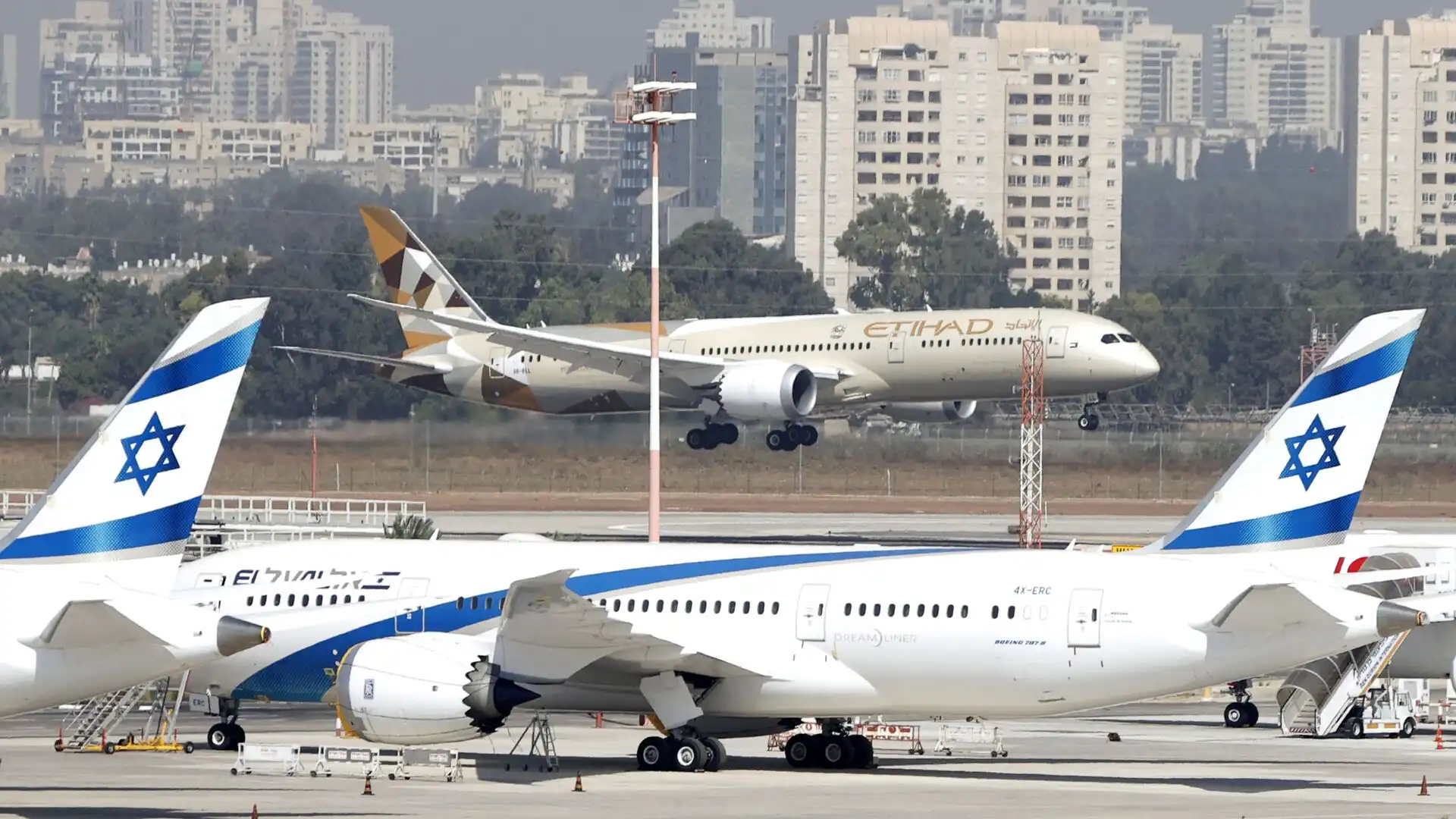 مسار رحلة «فلاي دبي» من إسرائيل إلى السعودية